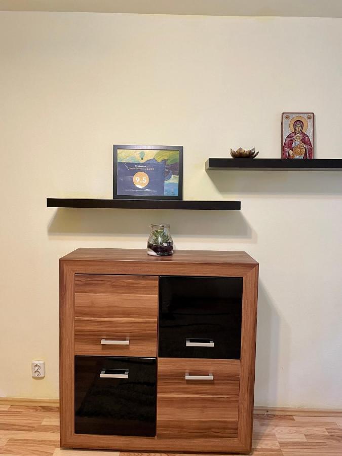 Cozy And Clean Apartment, Near National Arena Bucharest Exterior photo